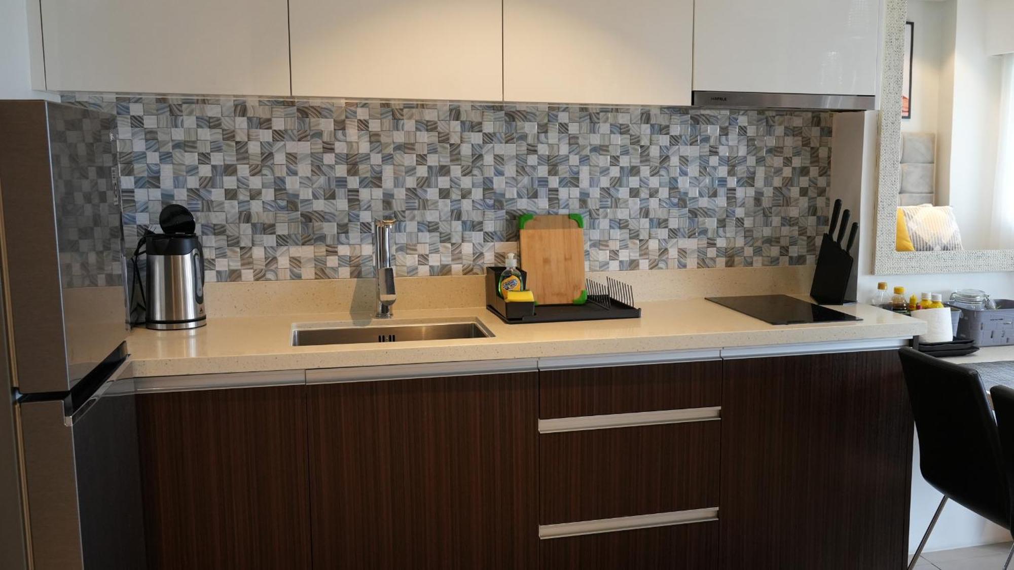 Dominiks Stylish Resort Gem Ocean View Pool Queen Bed At Tambuli 8 Floor Fast Wifi Lapu-Lapu City Buitenkant foto