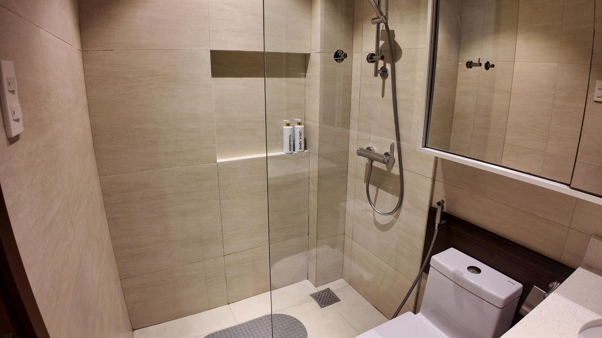 Dominiks Stylish Resort Gem Ocean View Pool Queen Bed At Tambuli 8 Floor Fast Wifi Lapu-Lapu City Buitenkant foto