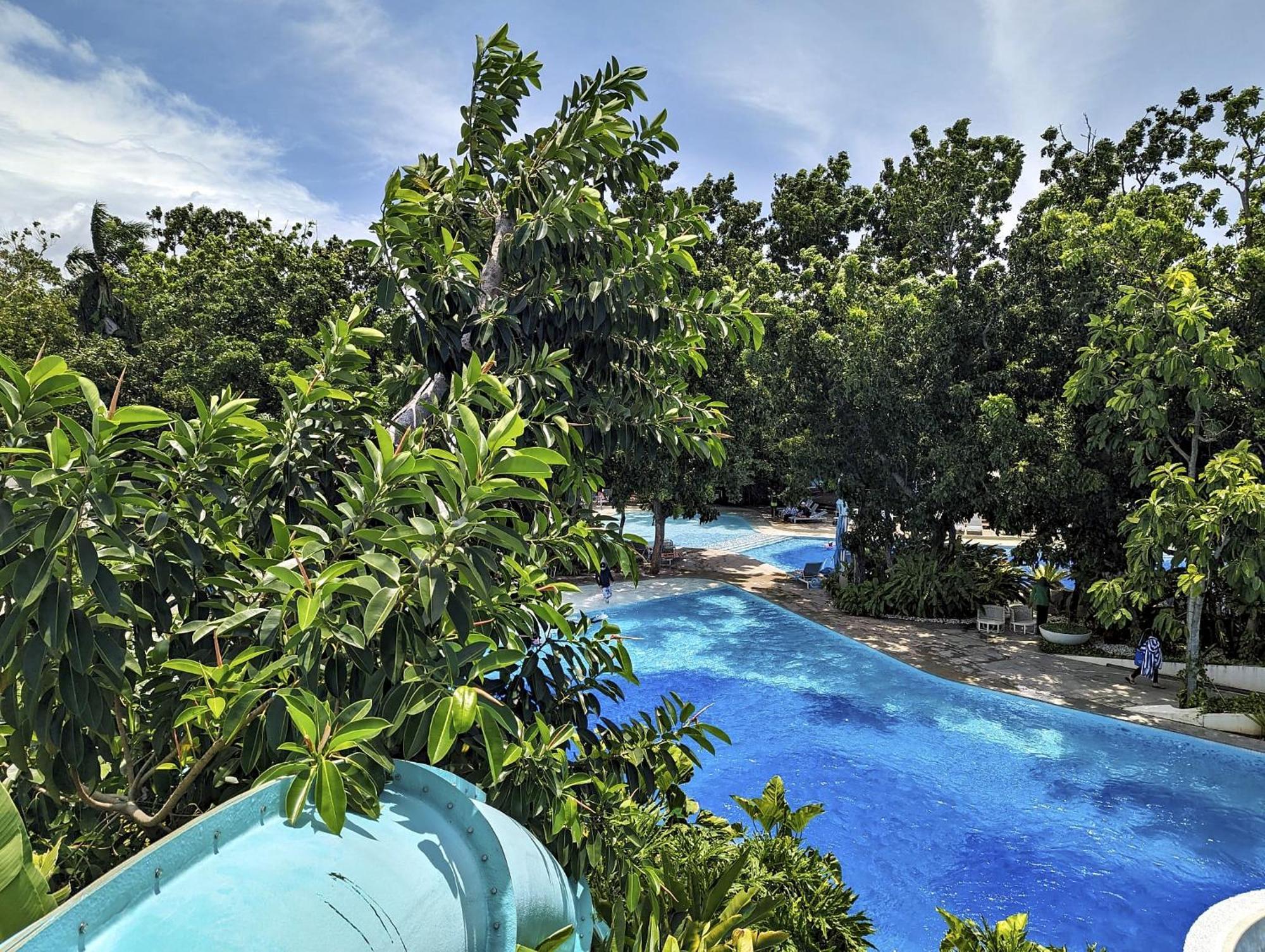 Dominiks Stylish Resort Gem Ocean View Pool Queen Bed At Tambuli 8 Floor Fast Wifi Lapu-Lapu City Buitenkant foto
